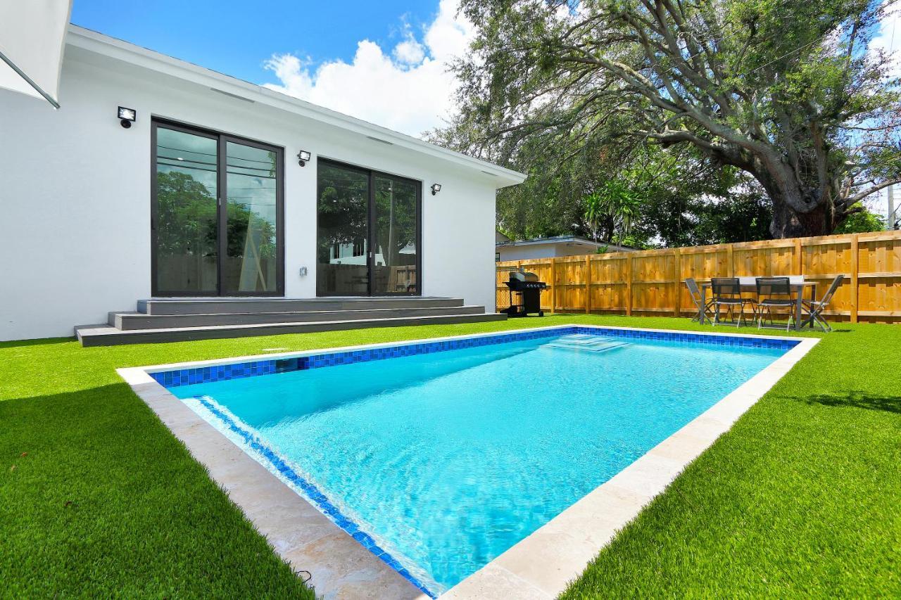 Ferienhaus Radiance - Modern Design, Poolside Escape