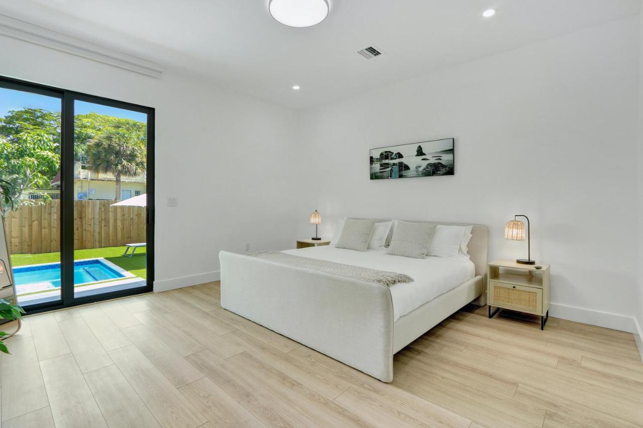 Ferienhaus Radiance - Modern Design, Poolside Escape *